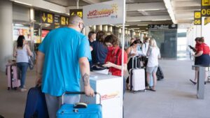 turistas britanicos aeropuerto coronavirus