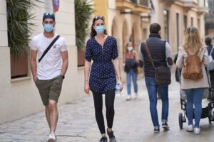 turistas-mascarilla-palma