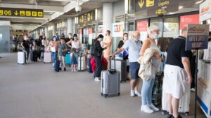 turistas britanicos aeropuerto coronavirus