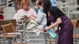 trabajador empleo paro restauracion