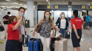 turistas britanicos aeropuerto coronavirus