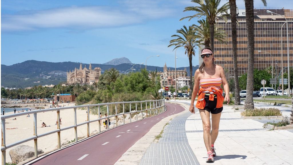 playa-can-pere-antoni-paseo-sol-buen-tiempo