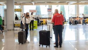 turistas aeropuerto
