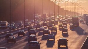 atasco autopista coches