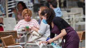 trabajador empleo paro restauracion