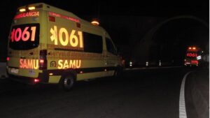 ambulancia noche