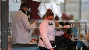 bar camarero hosteleria restaurante