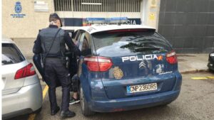 Polic&iacute;a Nacional