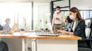 coronavirus-oficina-mascarilla