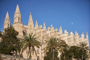 turistas Palma catedral seo