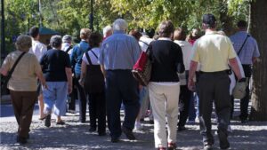 turistas ancianos imserso