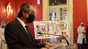 parlament pintor mesas hotel artmadans