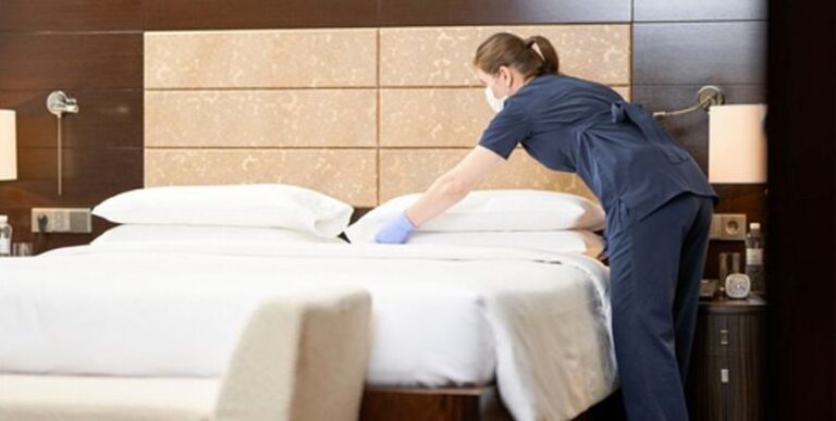 kelly camarera de piso