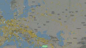 Imagen del visor en tiempo real que este jueves muestra que los aviones evitan el espacio a&eacute;reo de Ucrania