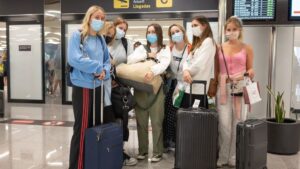 turistas brit&aacute;nicos aeropuerto