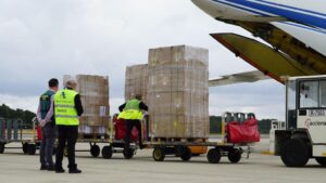 avi&oacute;n material sanitario