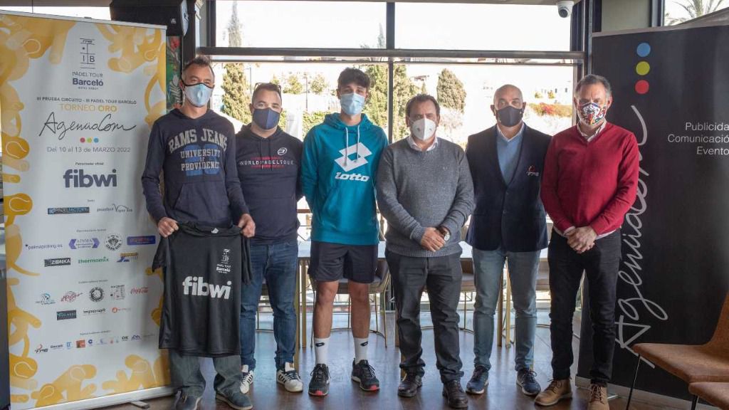De izquierda a derecha: Santi Martorell, Marcos Gómez, Dani Luna, Paco Alcalde, Paco Sanz y Antoni Martorell.