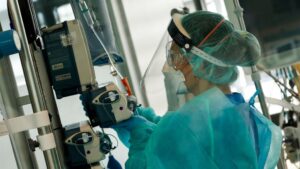 enfermera-uci-coronavirus