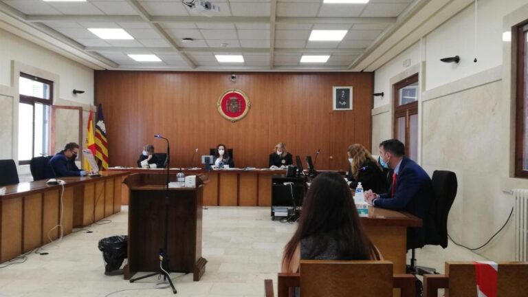maltrato menores juicio