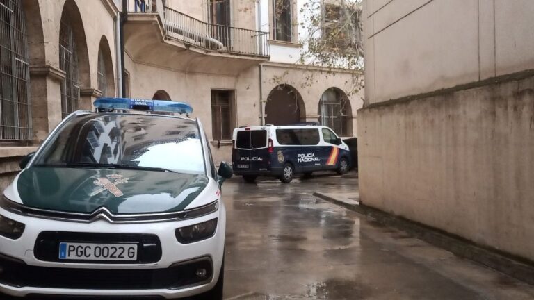 furgones-policia-guardia-civil-juzgados