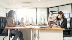 coronavirus-oficina-mascarilla