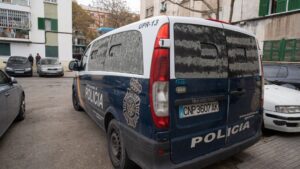 Polic&iacute;a Nacional en Son Goleu