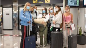 turistas brit&aacute;nicos aeropuerto