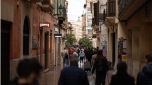 Gente en la calle San Miguel