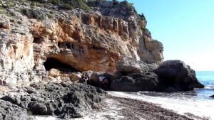 cala falc&oacute; cova des coloms