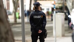 Policia Nacional Vigilando