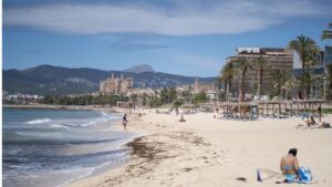 playa-can-pere-antoni-mascarilla-sol-buen-tiempo