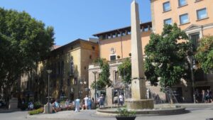 plaza de las tortugas sol cielo despejado buen tiempo palma
