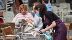 trabajador empleo paro restauracion