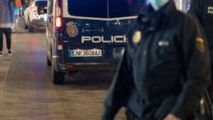 Polic&iacute;a Nacional Noche