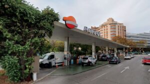 gasolinera-entrada-avenidas