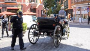 Calesas y Policia Local