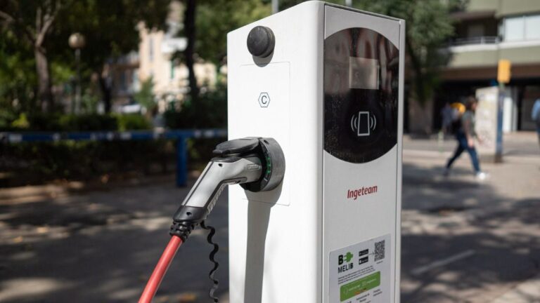 Cargador coche eléctrico