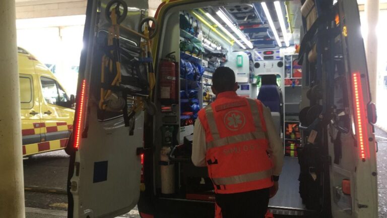 ambulancia 061 espases