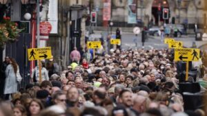 colas reina isabel II