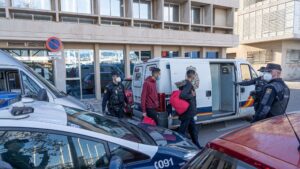 inmigrantes-patera-devolucion-policia-nacional