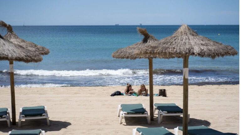 playa-can-pere-antoni-mascarilla-sol-buen-tiempo