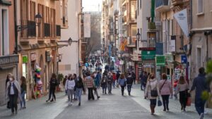 palma-gente-calle-poblacion