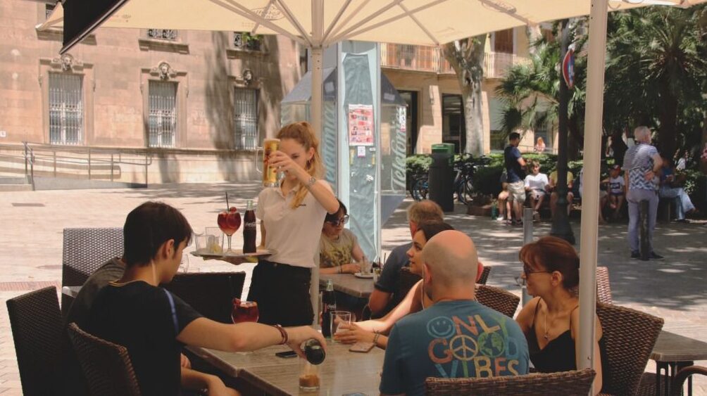 El empleo turístico crece un 1,8 por ciento en Baleares y roza los 184.000 trabajadores