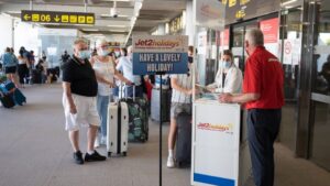 turistas britanicos aeropuerto coronavirus