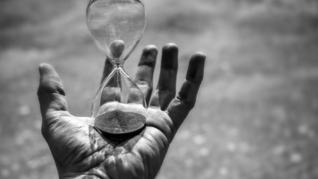 reloj de arena muerte