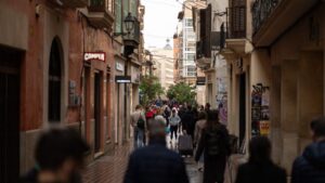 Gente en la calle San Miguel