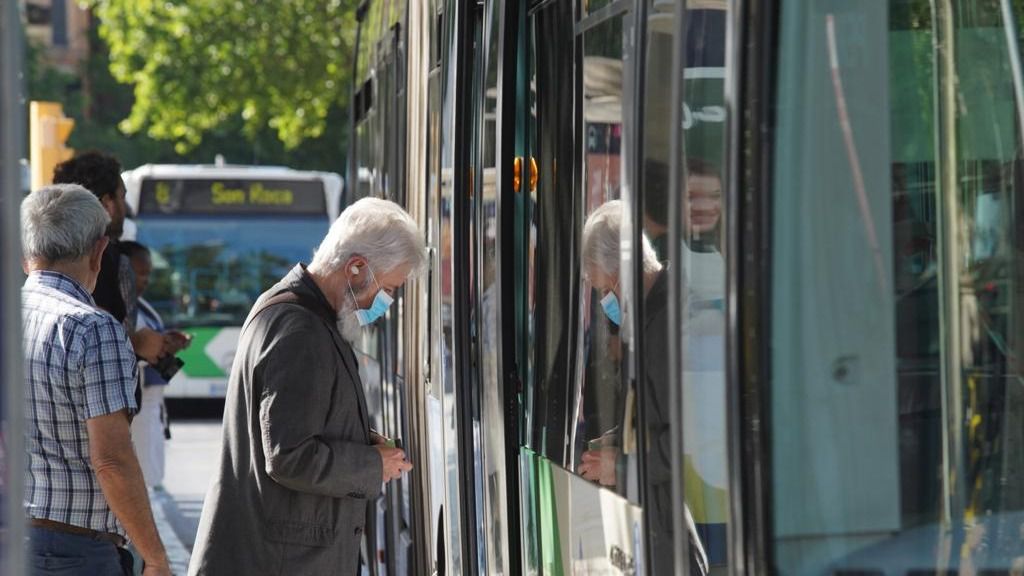 mascarillas-bus-intermodal-policia-parque