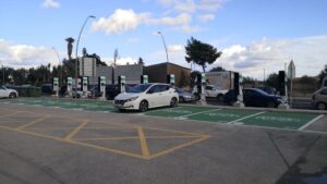 coche electrico recarga electrolinera