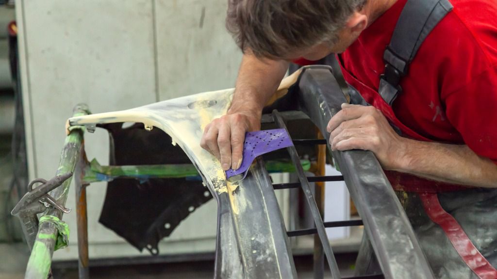 trabajador autonomo taller coches