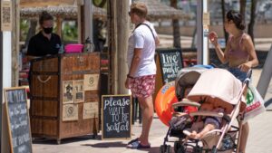 Magaluf - Bar - Comercio - calor - sombra